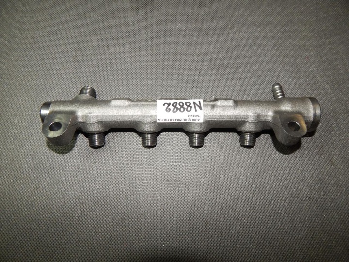 AUDI Q3 8U 2.0 TDI Kraftstoffverteiler Einspritzleiste 04L1089E
