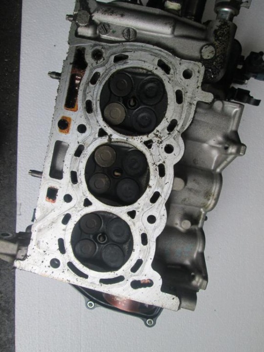 head. Toyota Yaris 1.0 and