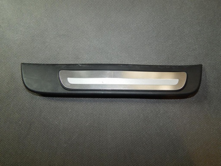 AUDI A4 B8 lišta prahová PT 8K0853376