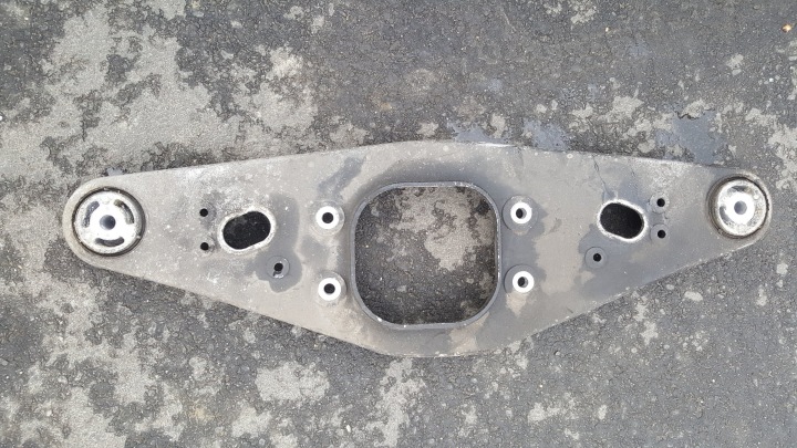 Stütze Halter Stütze DYFRA MERCEDES E W211 A2303522296 OE