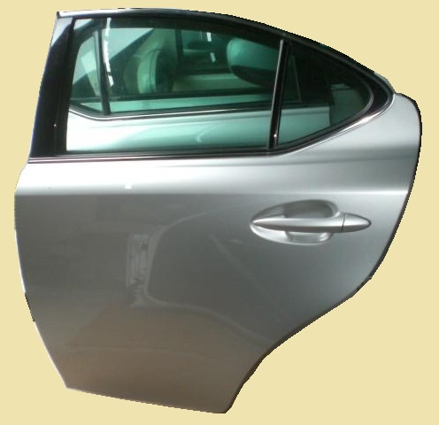 dveře LEXUS IS II 220 2008r zVAT KPL z boczkiem