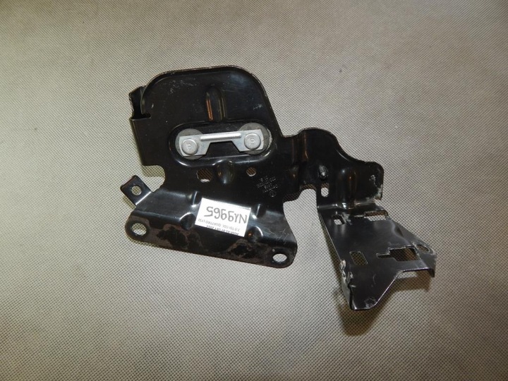 AUDI A5 8T maniglia staffa DO EGR 03G131133E