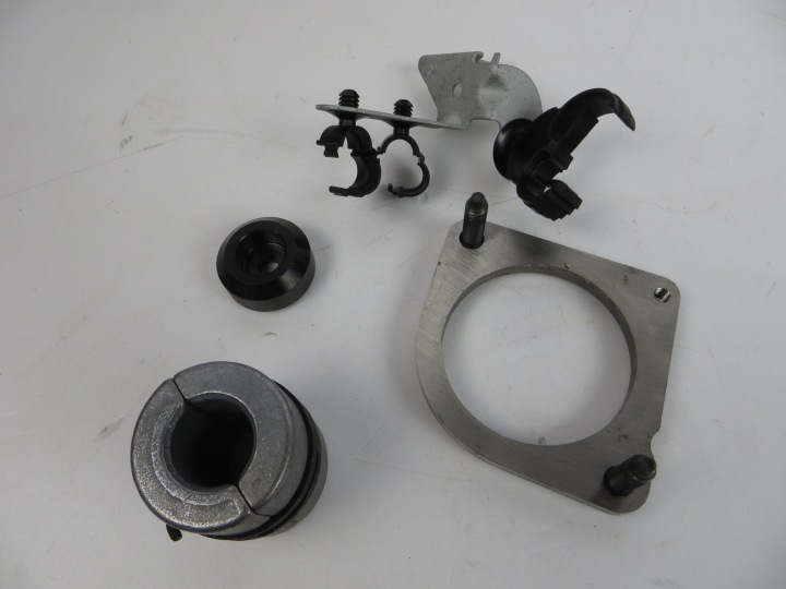 SUPPORT PLAQUE DE L’ÉCHAPPEMENT BMW M3 F80 M4 F82