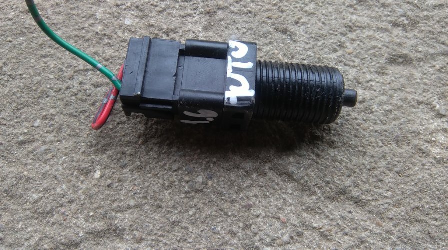 фото №1, Mitsubishi space star автоматична коробка передач датчик стоп-сигнал