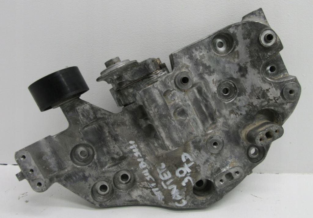 Купить Кронштейн генератора mits canter fuso 3.0did 504371326