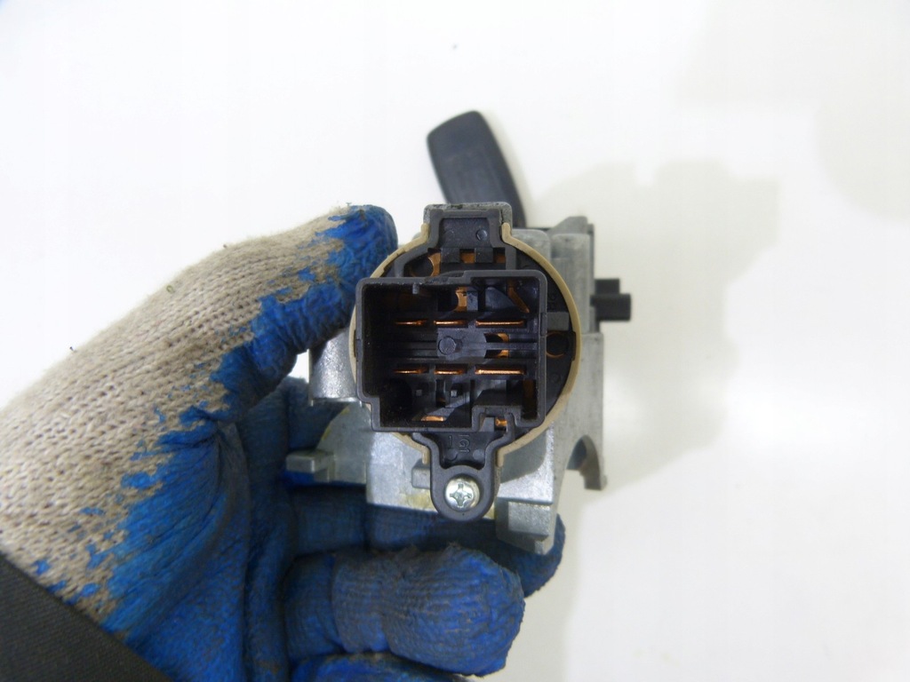 фото №14, Блок управления l813 e6t5247 7h- 3 mazda 6 1,8b