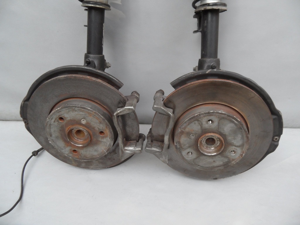 фото №1, Поворотний кулак ступиця правий перед smart fortwo a451 451