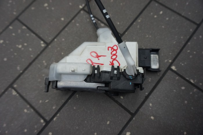 фото №1, Замок дверь правый перед передний peugeot 5008