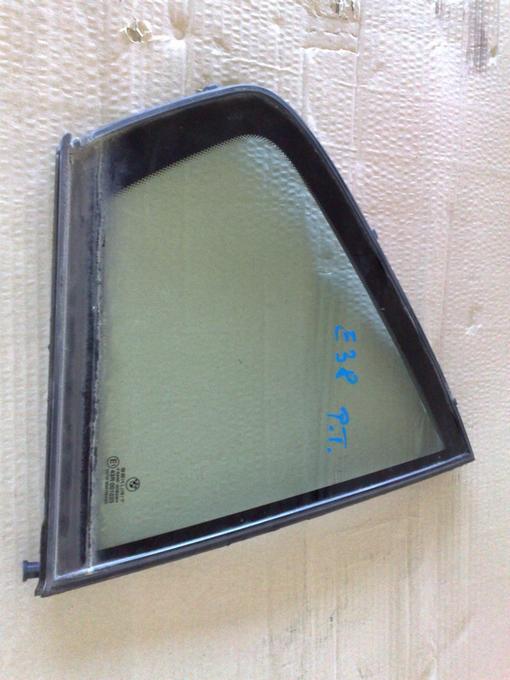 Купити Скло трикутник bmw e38 ''7'' задній правий oryg #