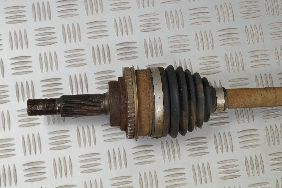 Привідний вал лівий задній lexus rx300 2 03-07 Доставка