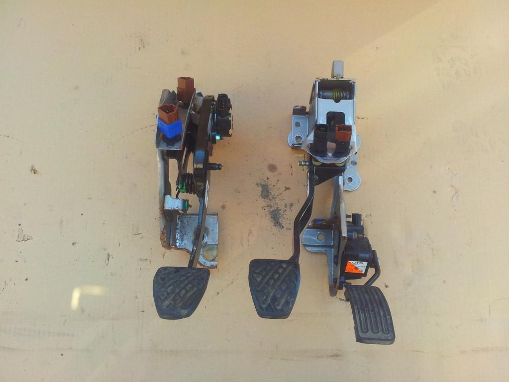 фото №1, Koleos 2.5 16v педаль педали потенциометр комплект