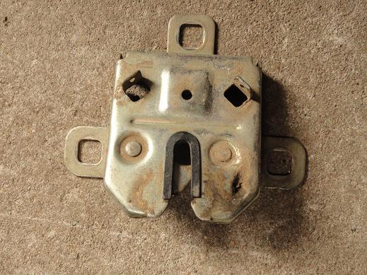 фото №1, Fiat linea замок капот