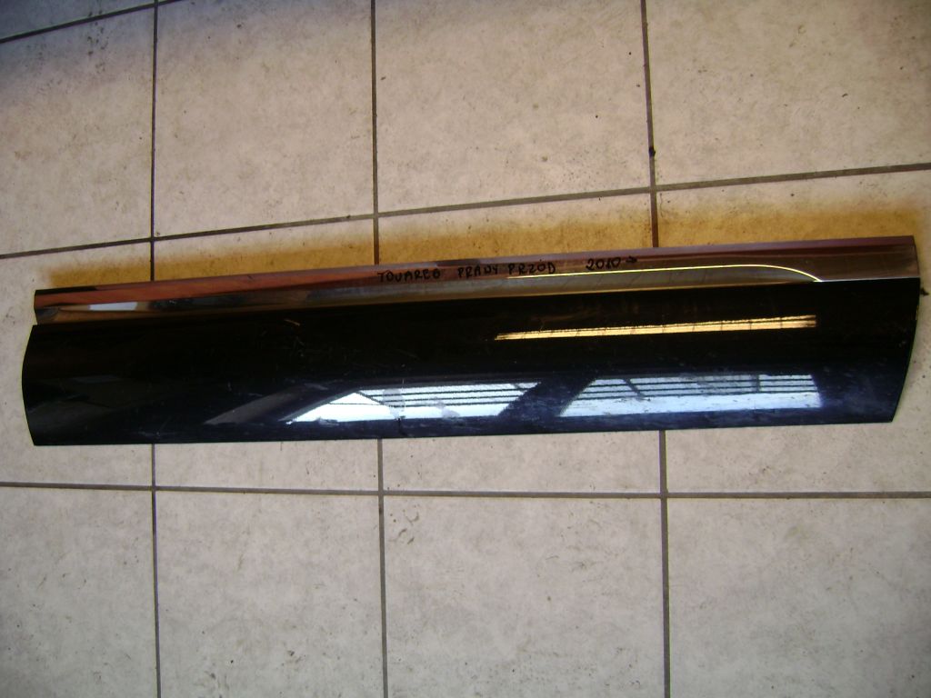 фото №1, Молдинг na дверь левая vw touareg 2010-