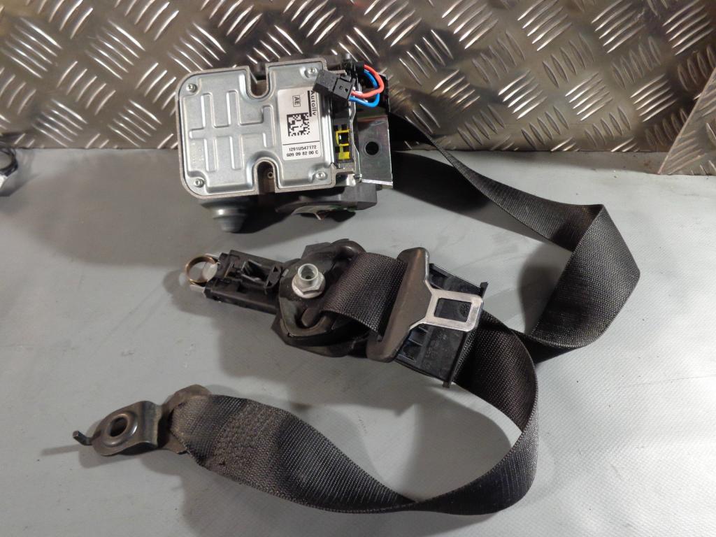 Купити W211 ремінь безпеки перед правий a2118604286