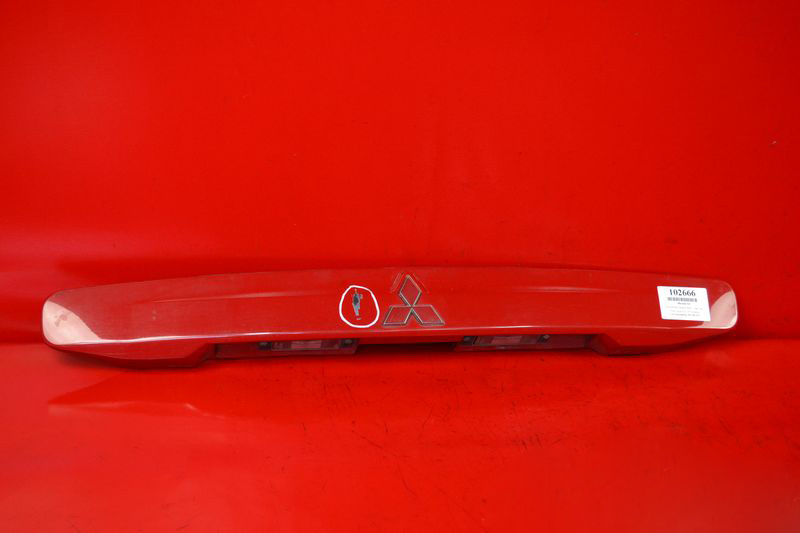 фото №2, Накладка задняя задняя mitsubishi space star 01r