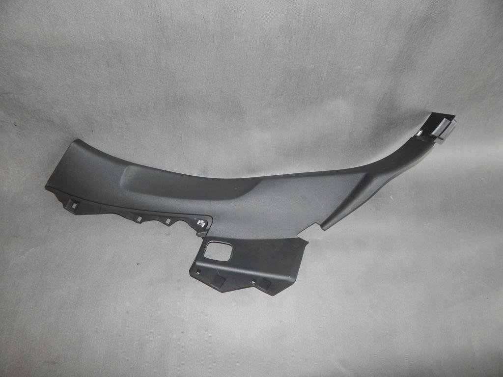 фото №1, Audi q7 4m обшивка защита стойка 4m0867767b