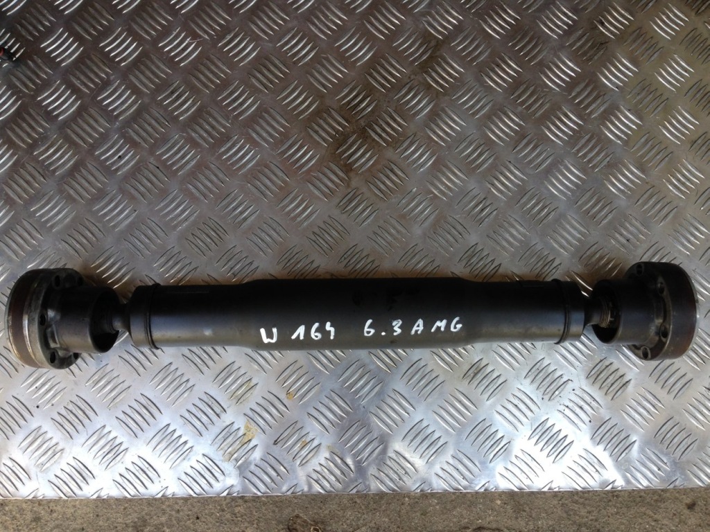 Купити W164 ml 63 6.3 amg wał привідний