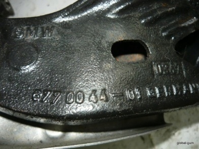 Кронштейн двигателя правая 6770044 bmw e90 Киев