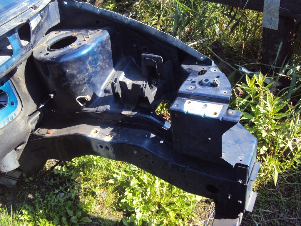 фото №1, Voyager iii 3 01-07 четверть левая перед панель фары