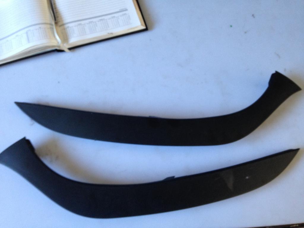 фото №1, Молдинг накладки бампера clio iv