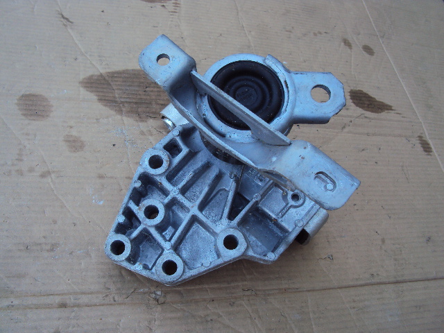 фото №2, Кронштейн подушка двигуна range rover evoque