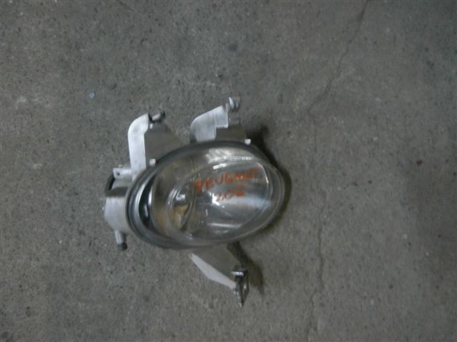 фото №1, Противотуманная фара peugeot 206