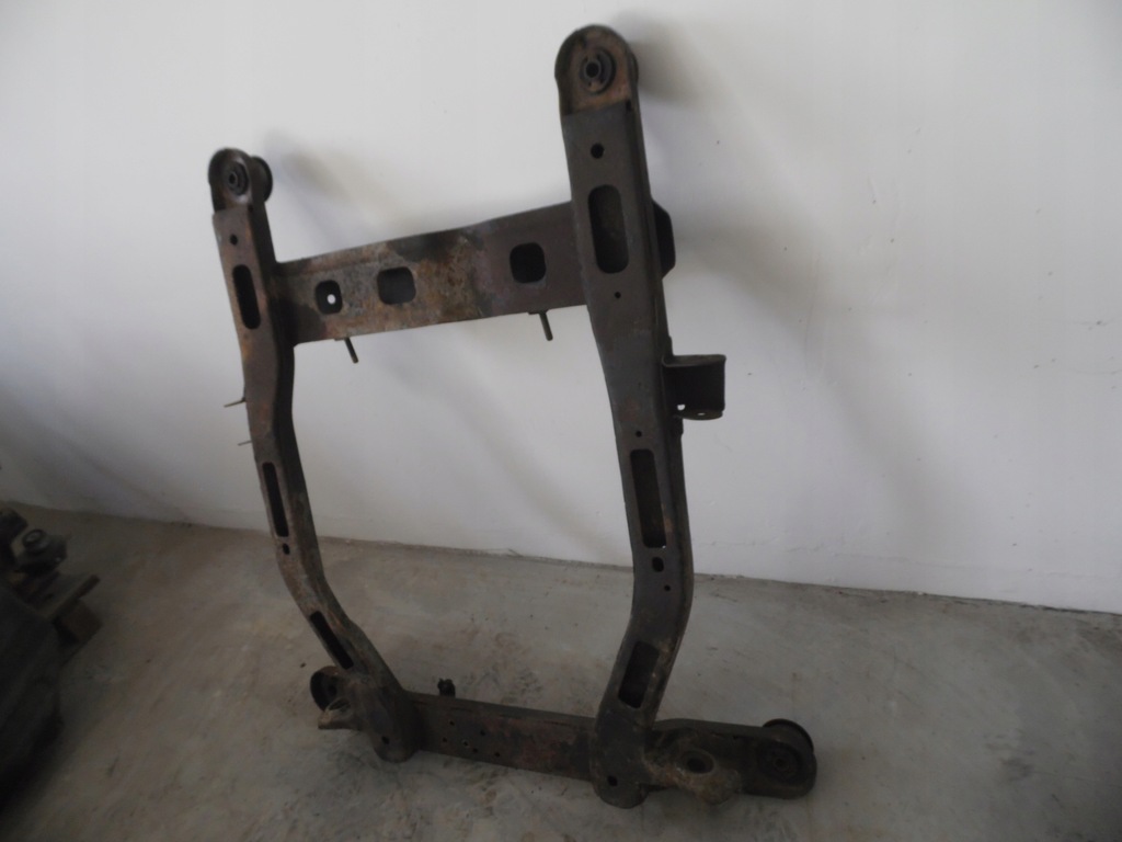 фото №7, Подрамник подрамник двигателя kia sedona i carnival 2.9 crdi