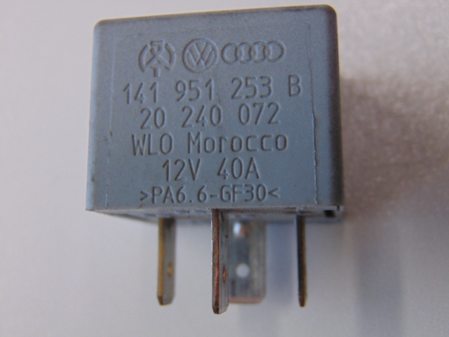 Реле 53 audi seat skoda vw 141951253b Зі Шроту