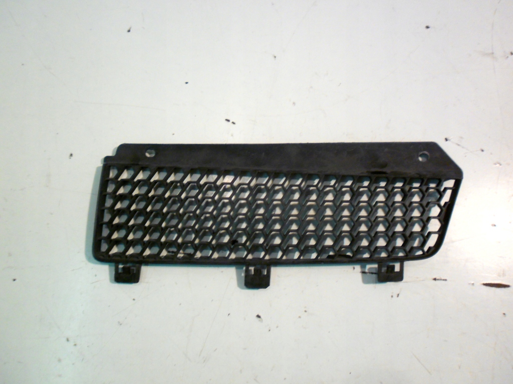 фото №1, ! renault master iii ліва решітка бампера !
