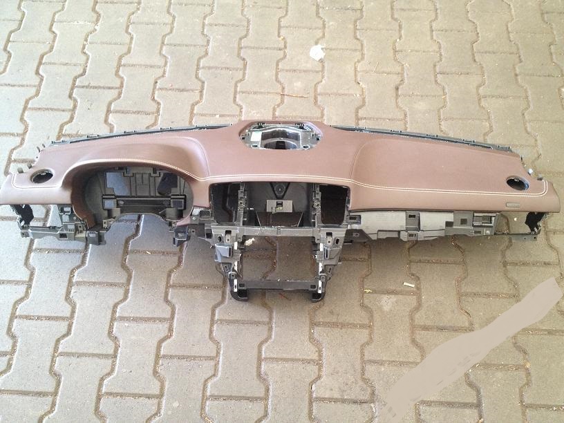 фото №1, Mercedes ml 166 панель приладів консоль панель приладів коричнева шкіра