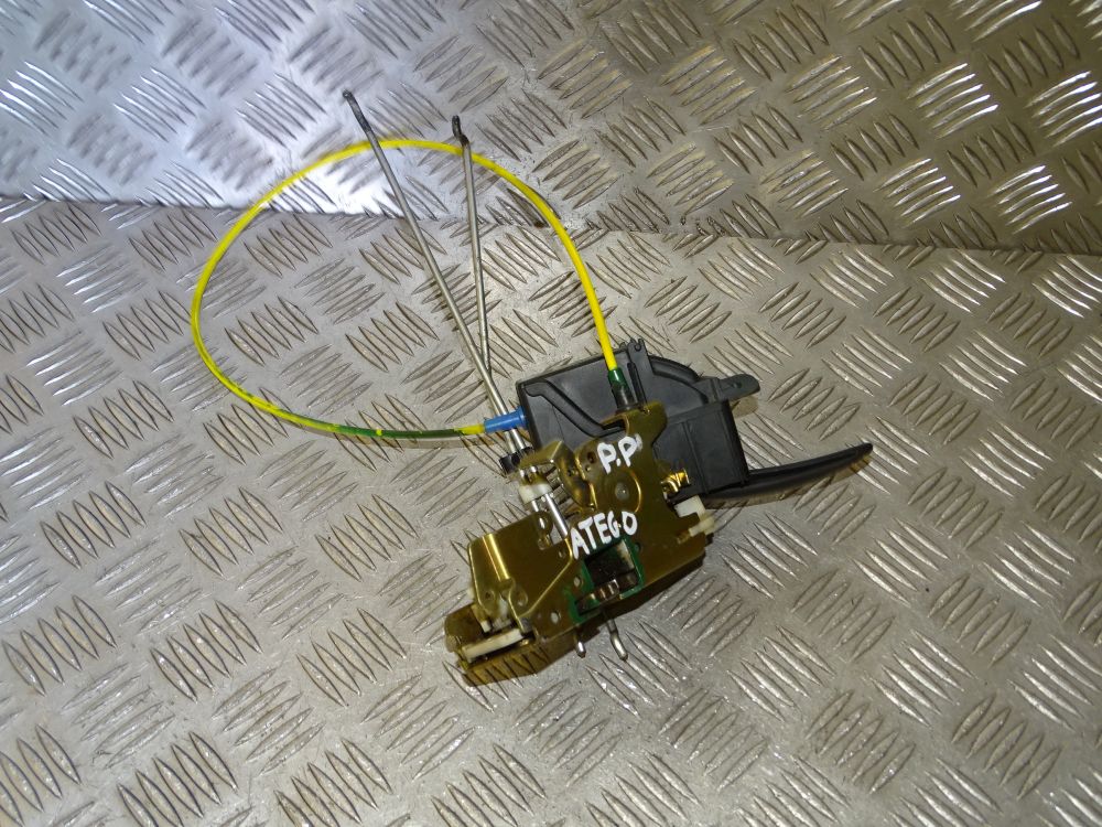 фото №1, Mercedes atego замок дверь правый