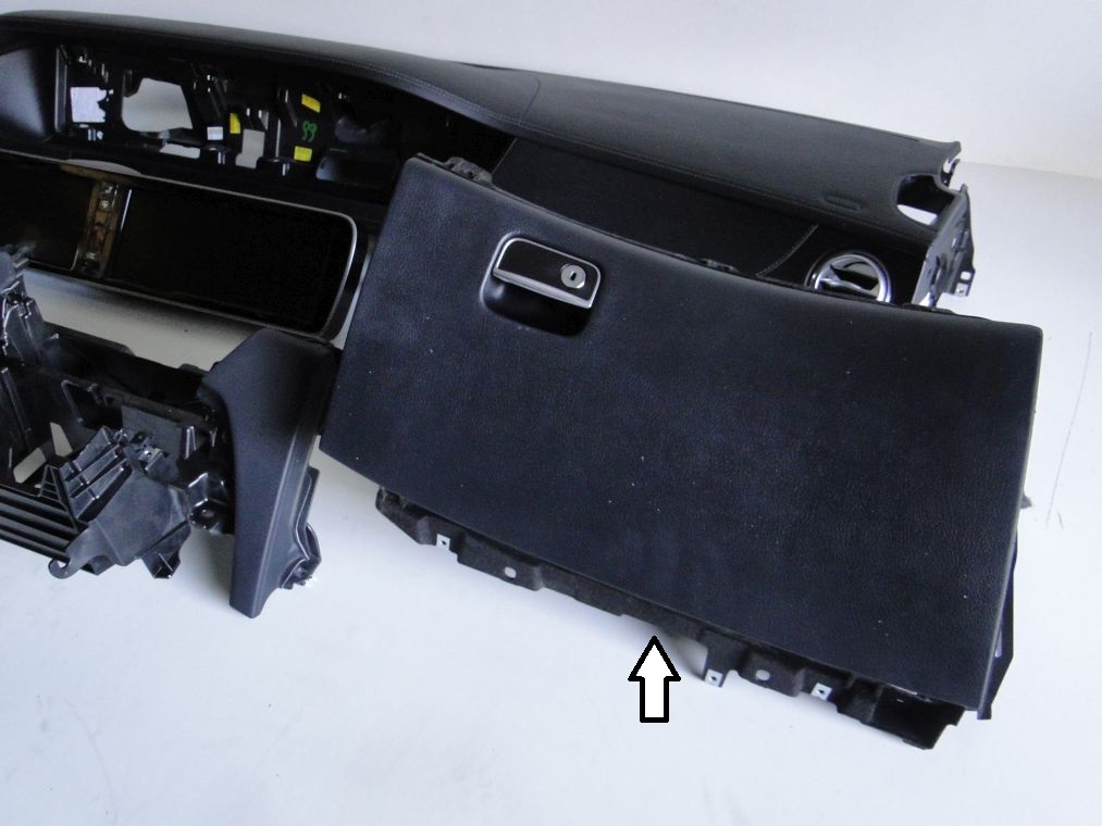 фото №1, Mercedes s klasa w222 бардачок pod консоль полка