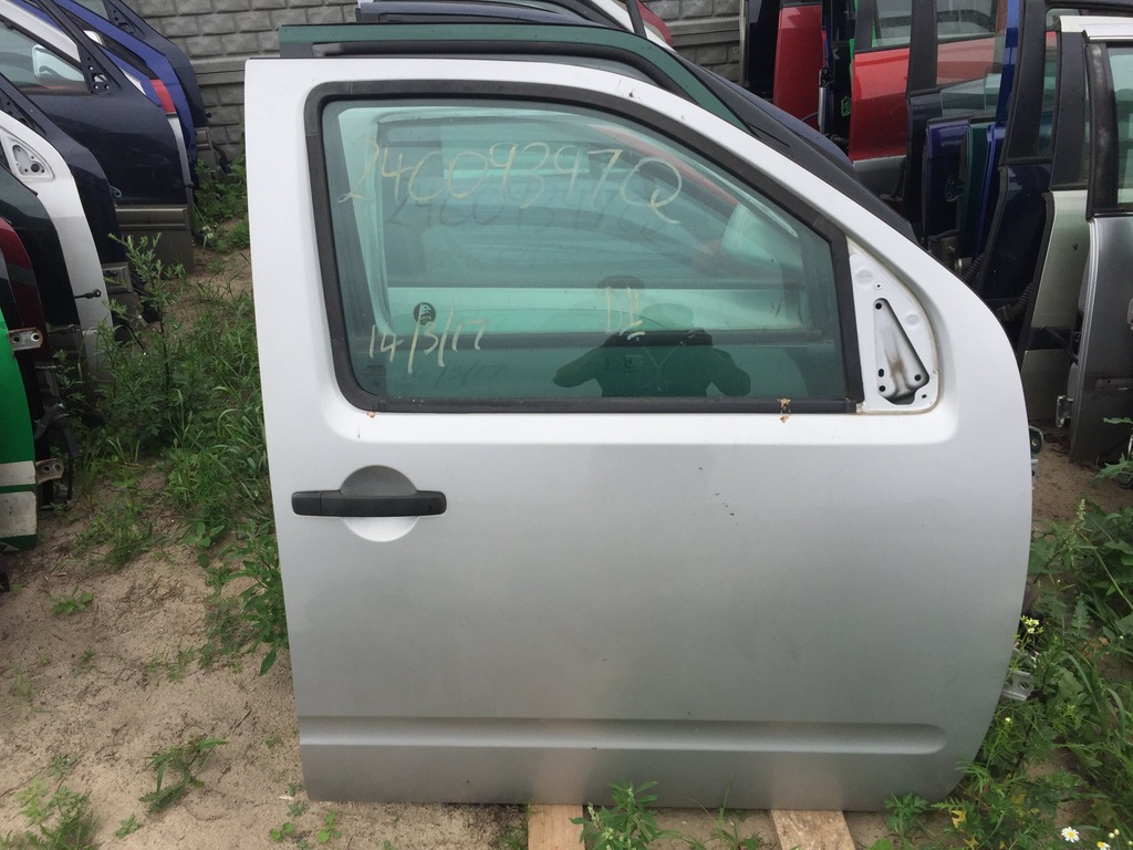 фото №1, Nissan navara d40 голий двері правий перед idealne