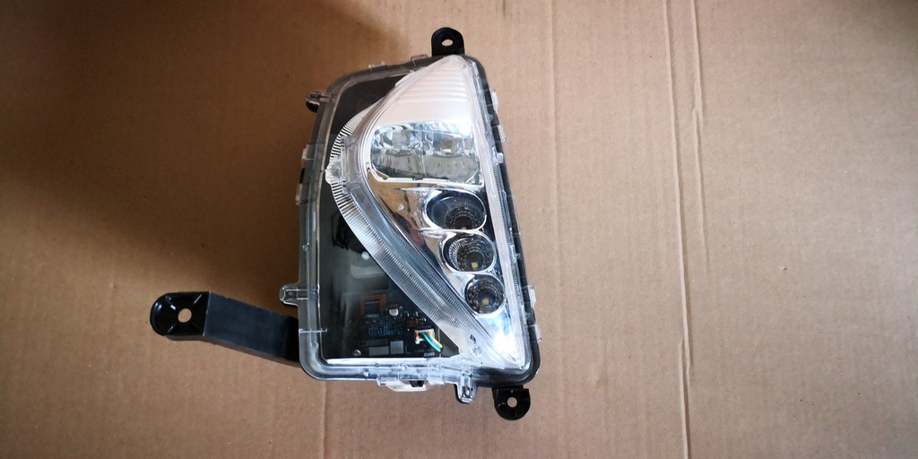 фото №1, Toyota prius 4 iv led левый