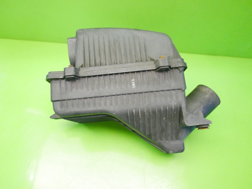 фото №7, Корпус фильтра воздуха kia sedona i 2.9 crdi 99-