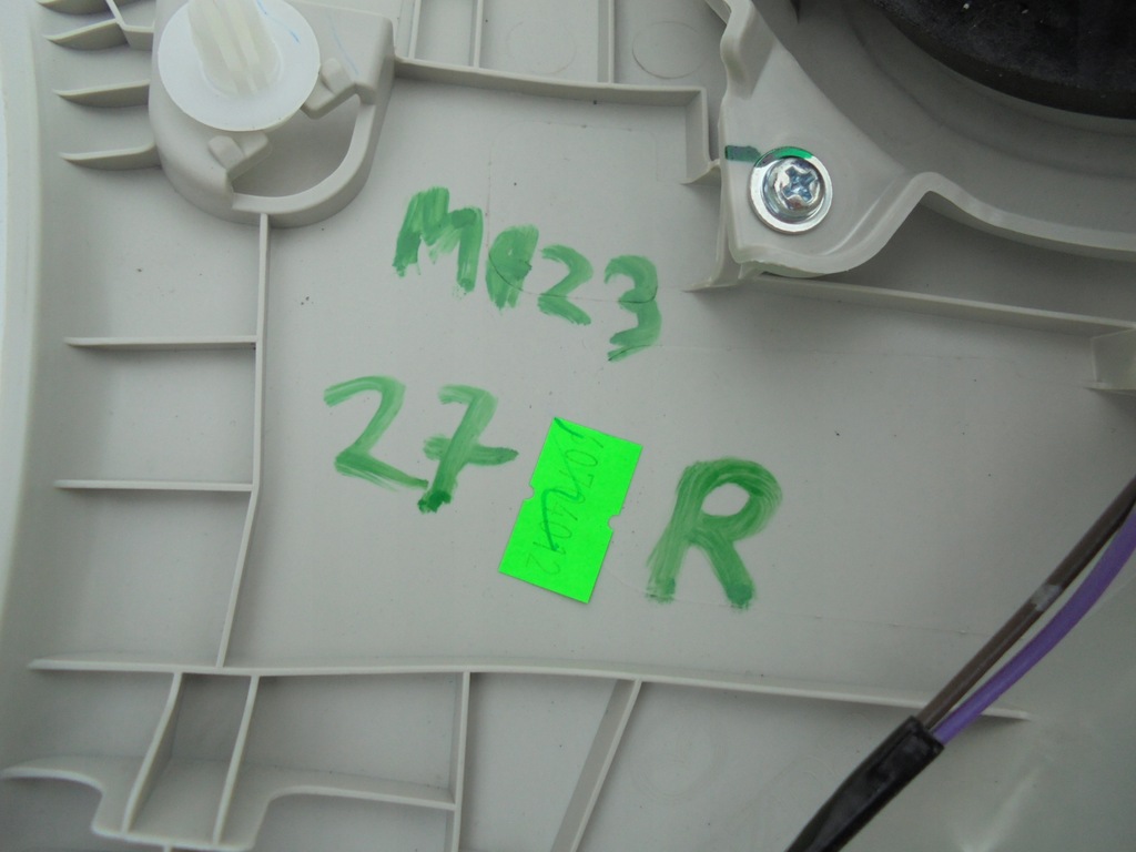 фото №9, Mazda 3 iii защита стойка правая задняя bjt768250 17r