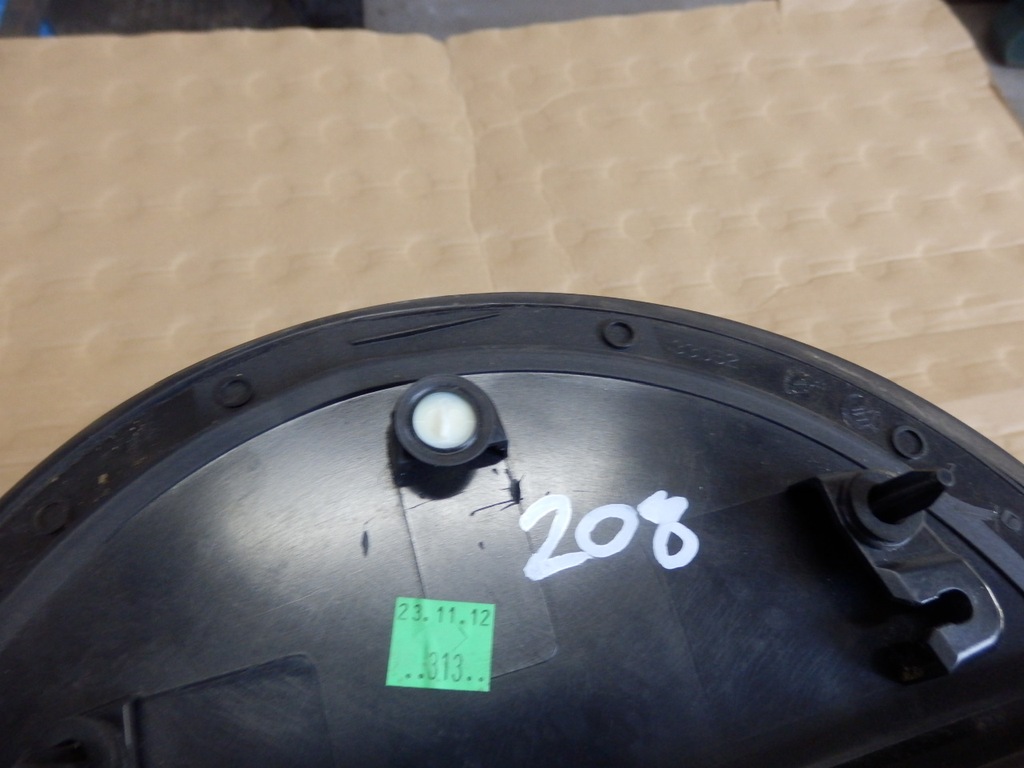 фото №5, Peugeot 208 1.6 ehdi защита заглушка крыло задняя