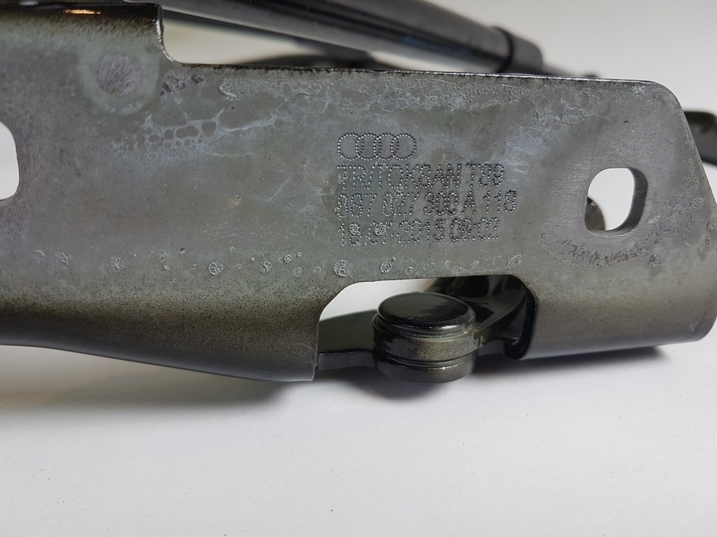 фото №3, Audi tt 8s cabrio петля крышки правый 8s7027300a