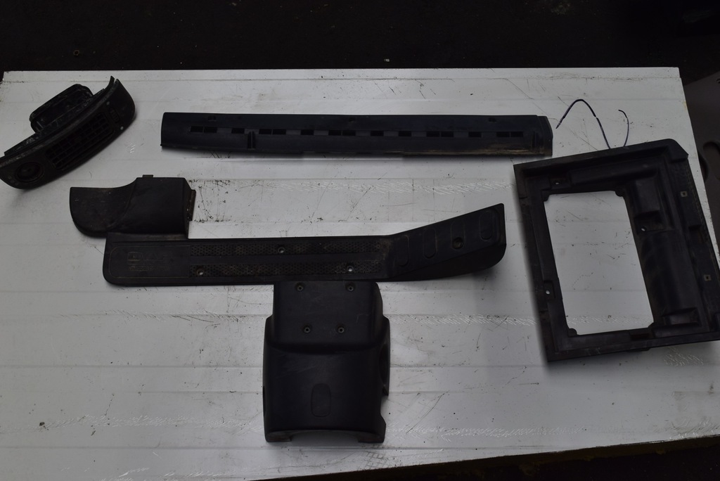 фото №4, Элементы приборная панель daf xf 105 полка консоль пластики