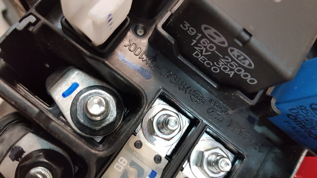 фото №6, Hyundai i10 1,2 коробка предохранителей rozdzielka