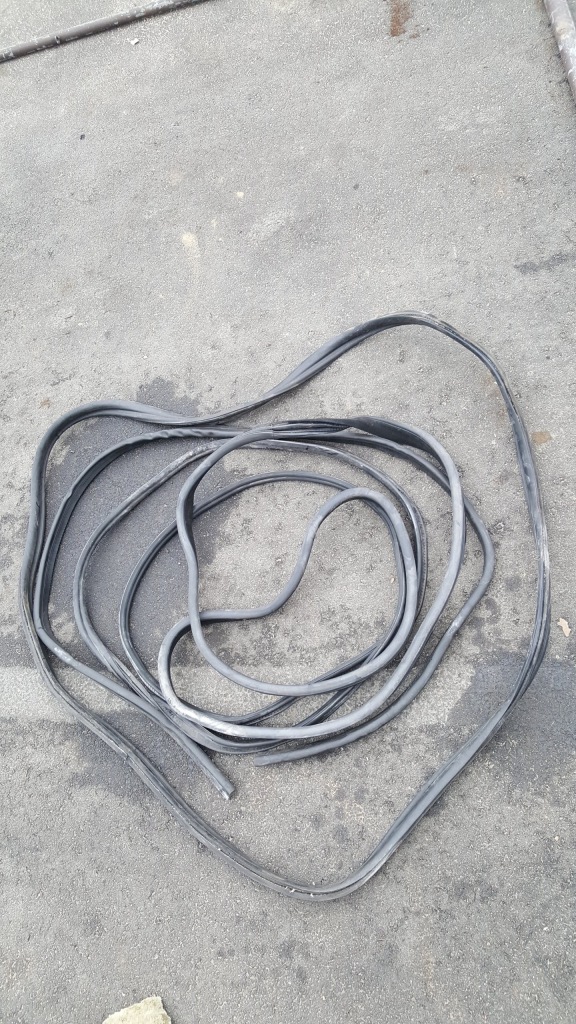 фото №1, Прокладка дверная mercedes ml w164 a1646900398 оригинальный номер