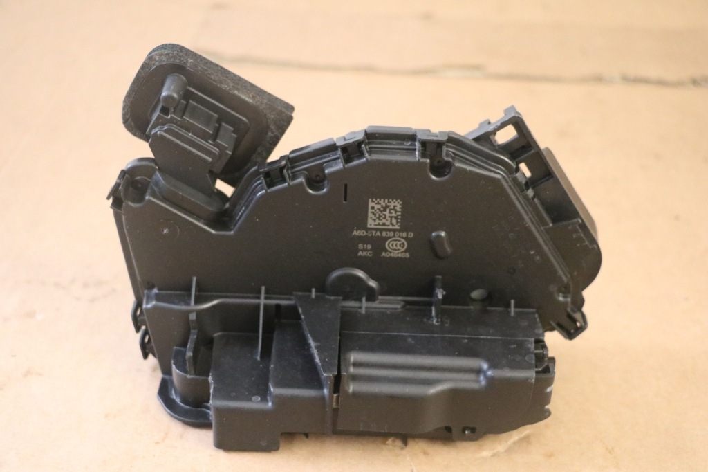 фото №1, Замок дверь задняя правый vw arteon 5ta839016d