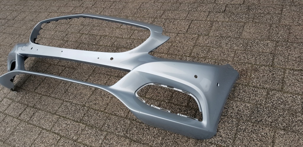 C klasa w205 бампер перед оригінал b066 в Україні