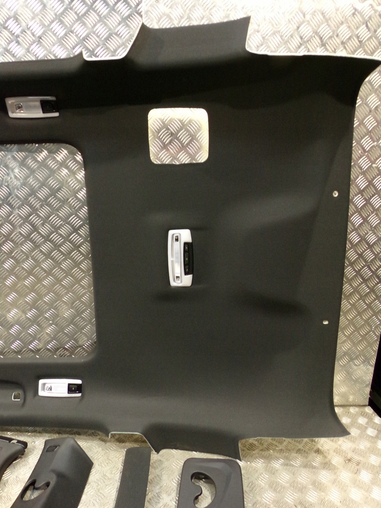 фото №4, Bmw 2 f46 потолок czarna mpakiet стойки +шторка