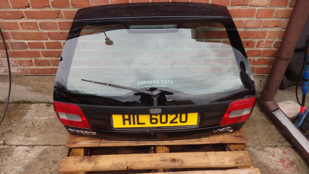 фото №1, Крышка багажника задняя volvo v40 98r .комплектная