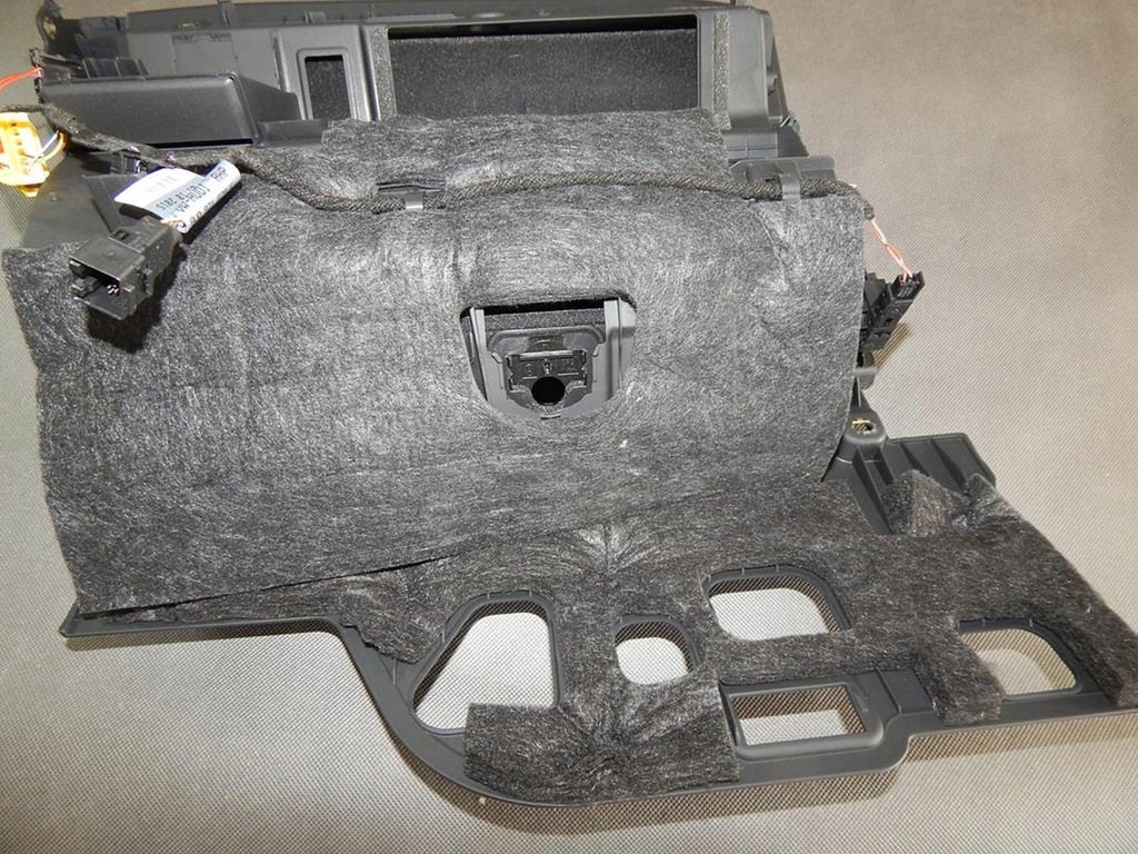 фото №5, Audi s5 f5 бардачок пассажира 8w1857035