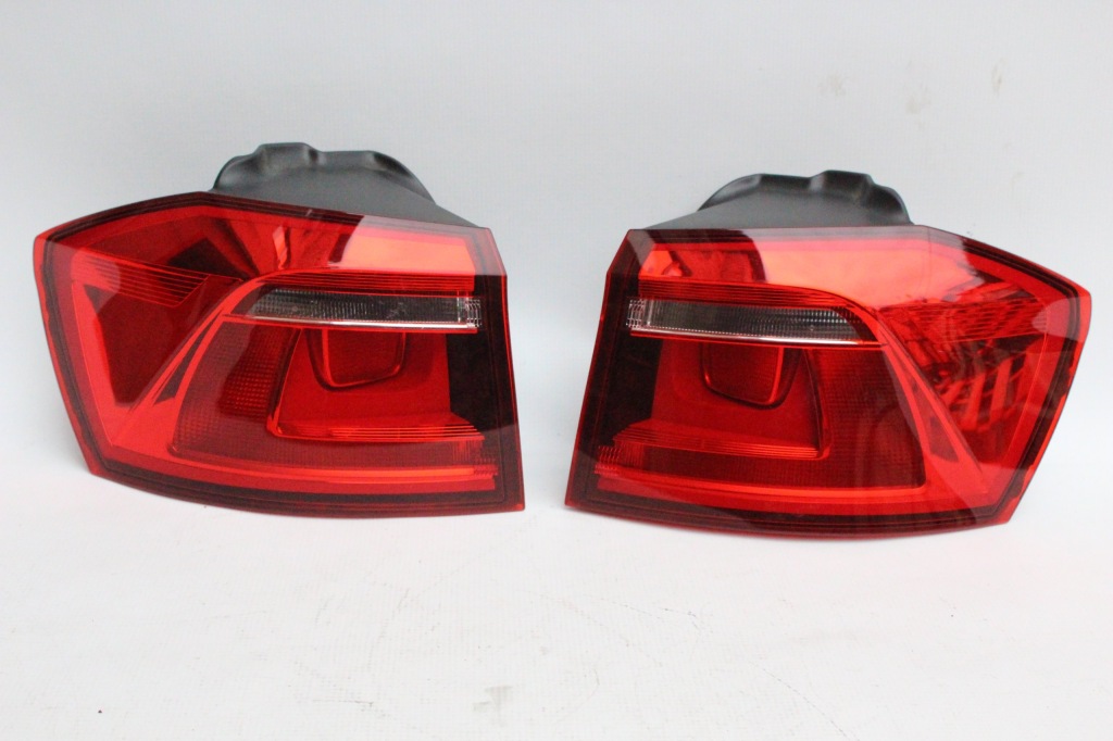 фото №1, Лампа задняя golf vii sportsvan 510945096r 510945095r