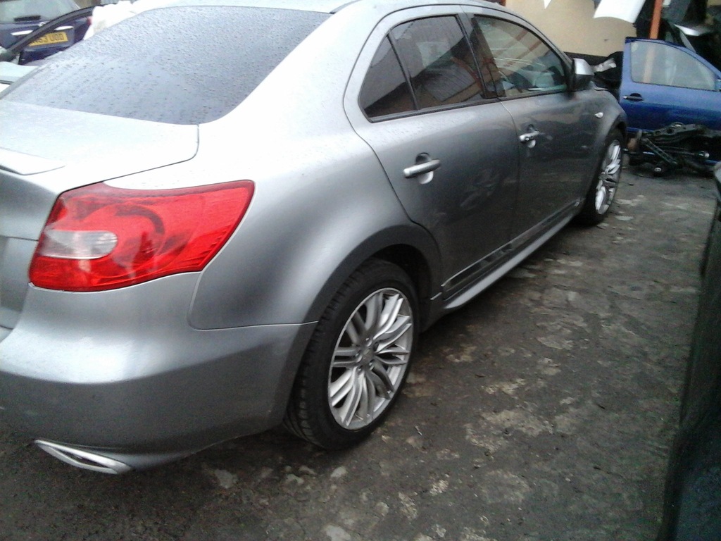 фото №1, Suzuki kizashi pas задня підлога багажника