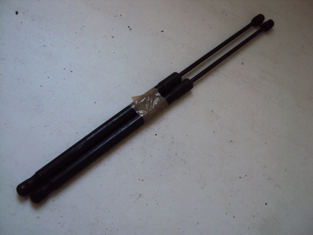 фото №1, Амортизаторы крышки ford fiesta mk7