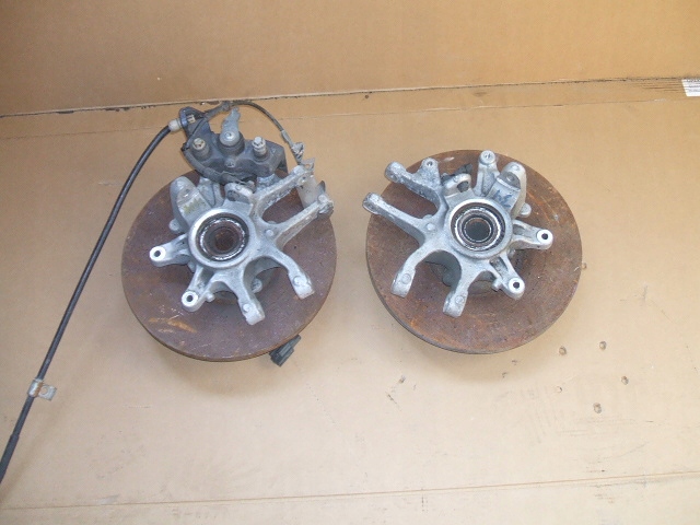 фото №1, Jaguar s-type r 4.2 02- поворотный кулак ступица задняя задняя левая